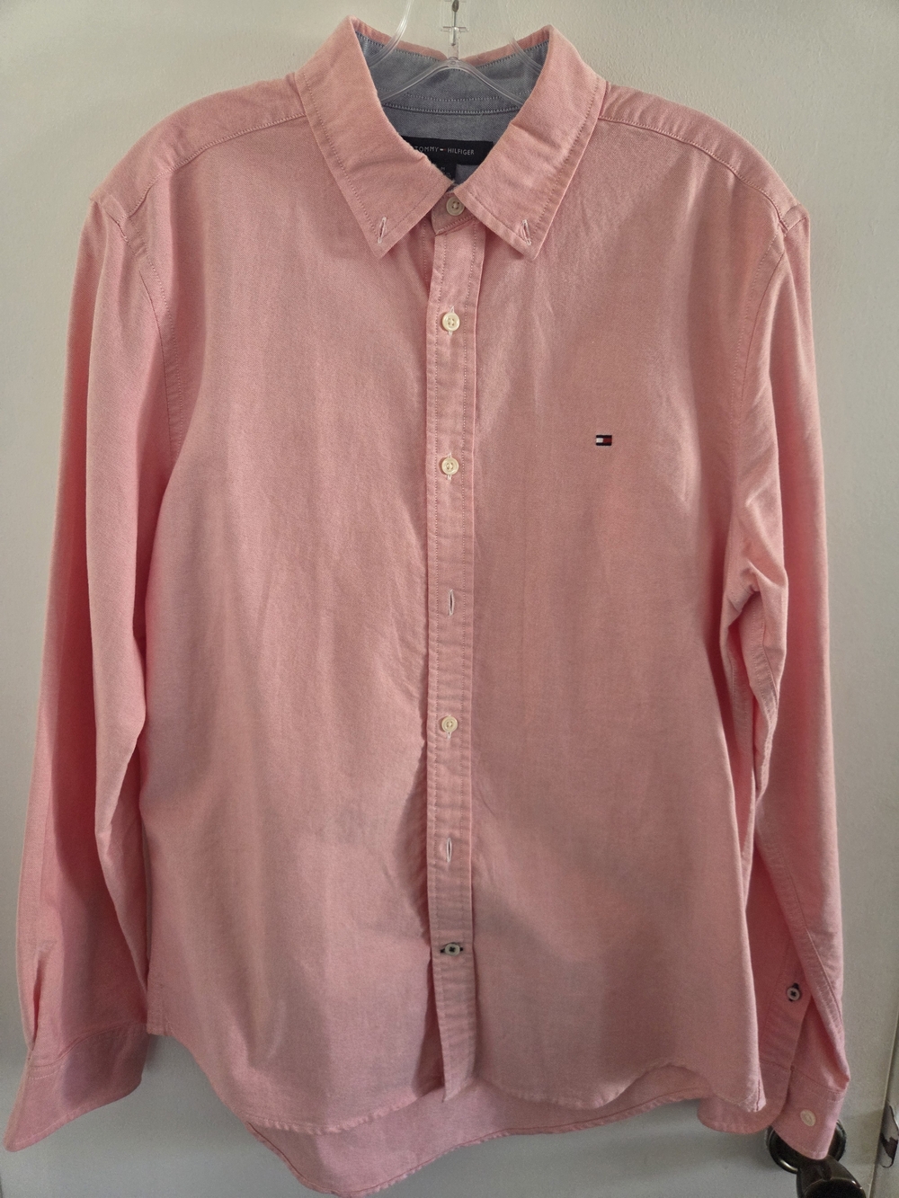 Tommy Hilfiger Men’s Pink Long-Sleeve Button-Down Shirt